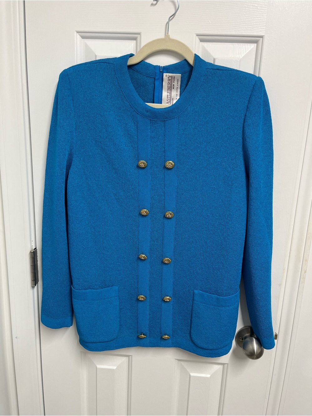 Vintage Castleberry New York Women's Knit Jacket/Cardigan with Decorative Button